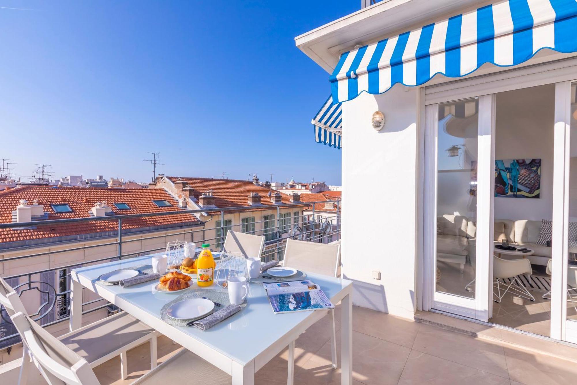 Rooftop At Palais De La Buffa - Happy * Nizza